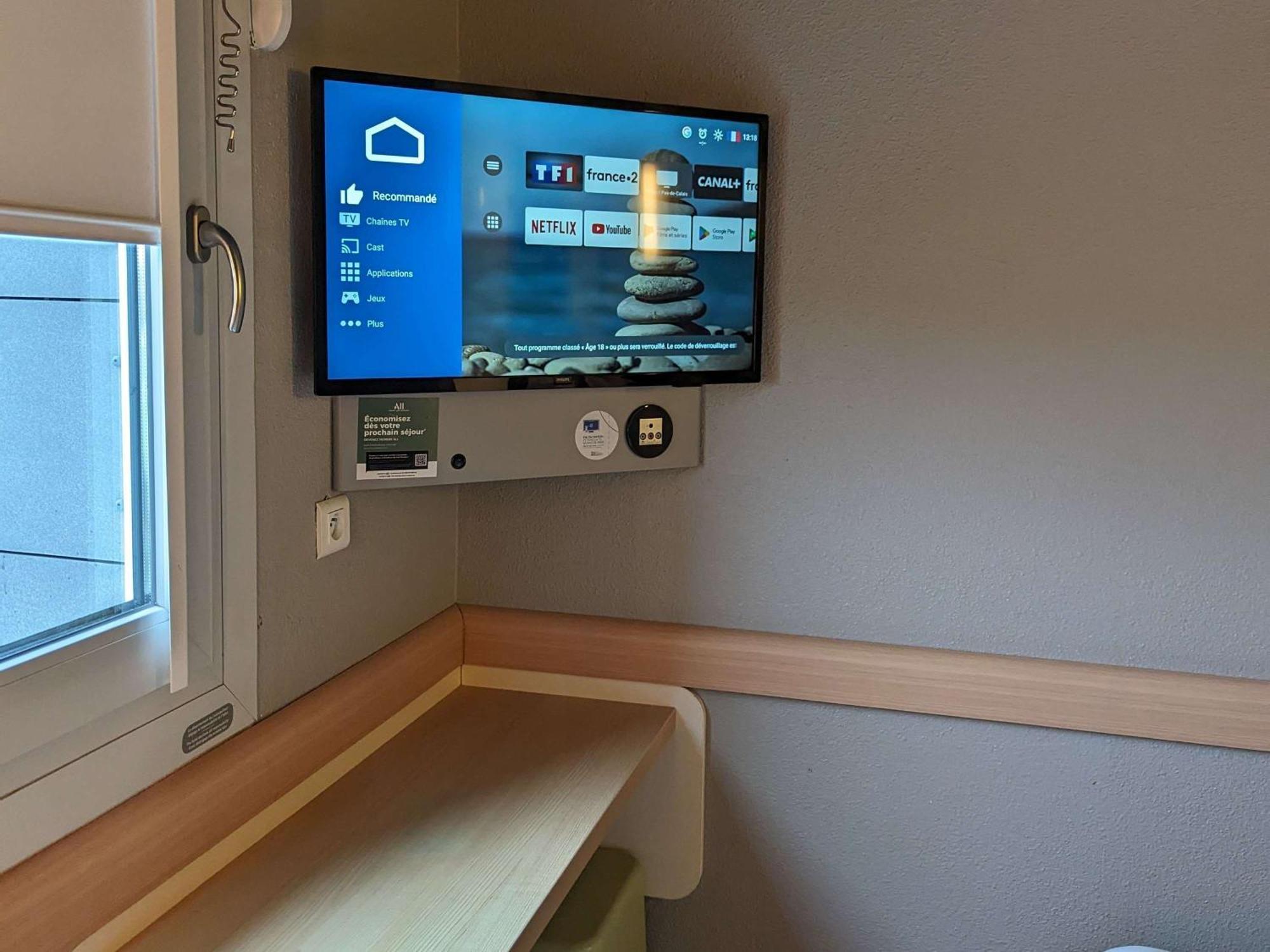 ibis budget Saint-Omer Centre Buitenkant foto