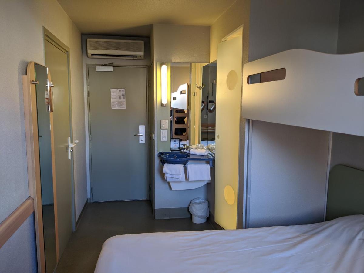 ibis budget Saint-Omer Centre Buitenkant foto